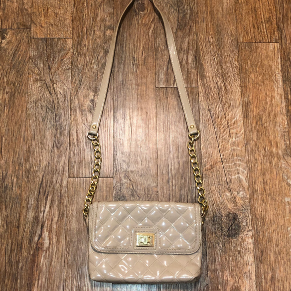 SOLD - Steve Madden - Picture 2 of 4